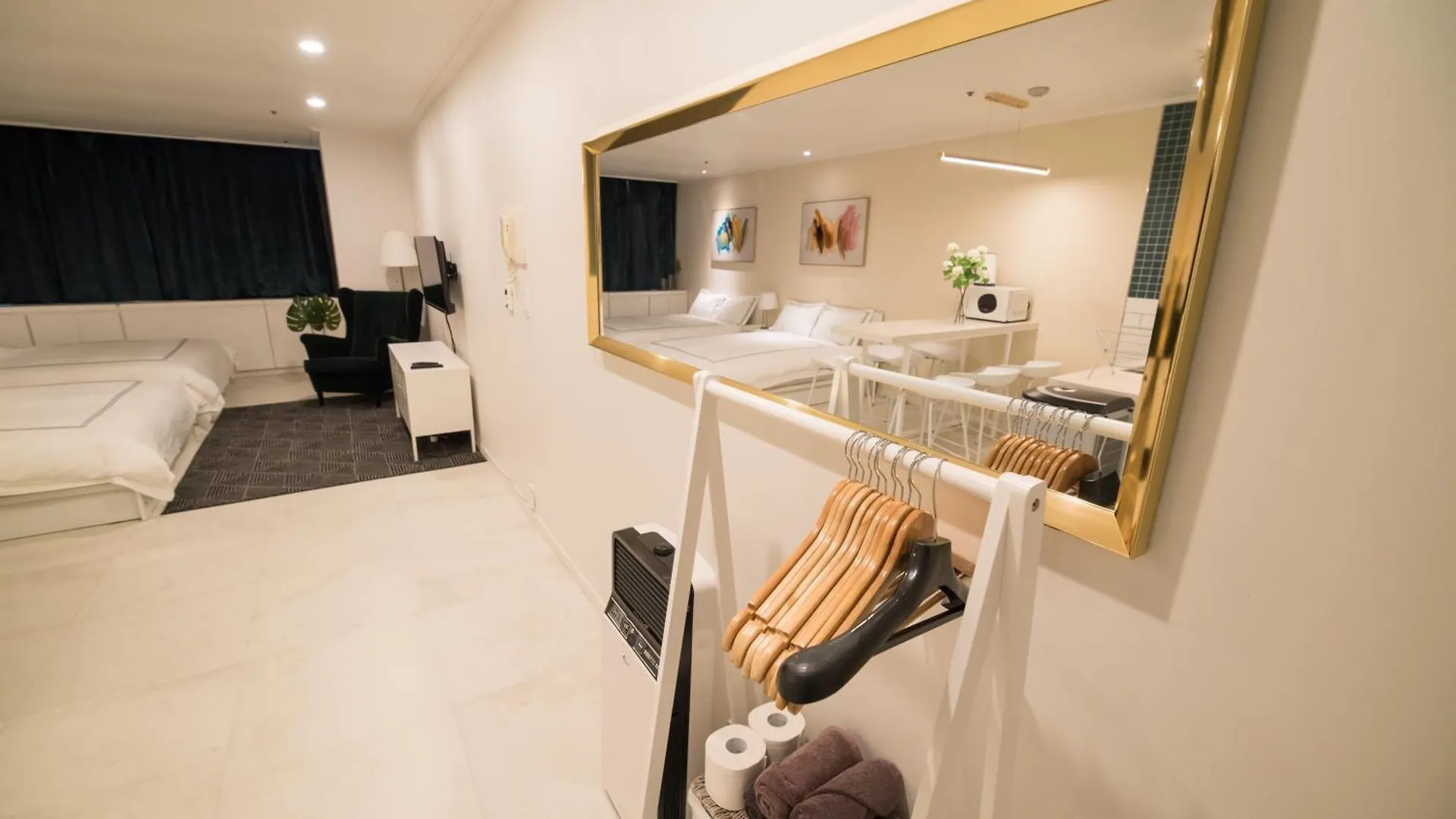 Cloud S Hongdae Apartment Seoul
